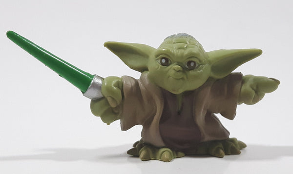 2004 Hasbro LFL Star Wars Yoda 1 1/8" Tall Toy Figure