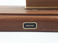 Vintage Sheaffer Gold Tone Metal Perpetual Calendar Date Day Desk Top Pen Holder Set on Wood Base