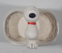 Vintage United Features Syndicate Charles Schulz Peanuts Snoopy 5 1/2" Tall Ceramic White Basket Made in Japan