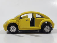 Volkswagen Beetle Bug Yellow Pull Back Die Cast Toy Car Vehicle with Opening Doors