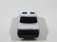 Mini Toys Universal Air Lines White Van Die Cast Toy Car Vehicle