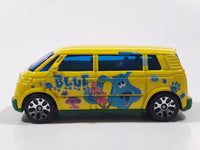 2004 Matchbox Nick Jr Blue's Clues Volkswagen Microbus Yellow Die Cast Toy Car Vehicle