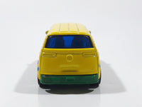 2004 Matchbox Nick Jr Blue's Clues Volkswagen Microbus Yellow Die Cast Toy Car Vehicle