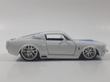 Jada Big Time Muscle No. 91385 1967 Shelby GT-500 White with Blue Stripes 1/32 Scale Die Cast Toy Car Vehicle with Opening Doors