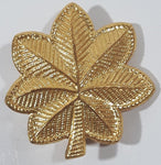 Vintage 1950s N.S. Meyer Inc New York USAF Lieutenant Gold Tone Oak Leaf 1" x 1 1/8" Military Lapel Pin