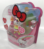 2011 Jada Toys Hello Kitty Rainbow Dream 2 1/2" Tall Toy Figure and Accessories New in Package