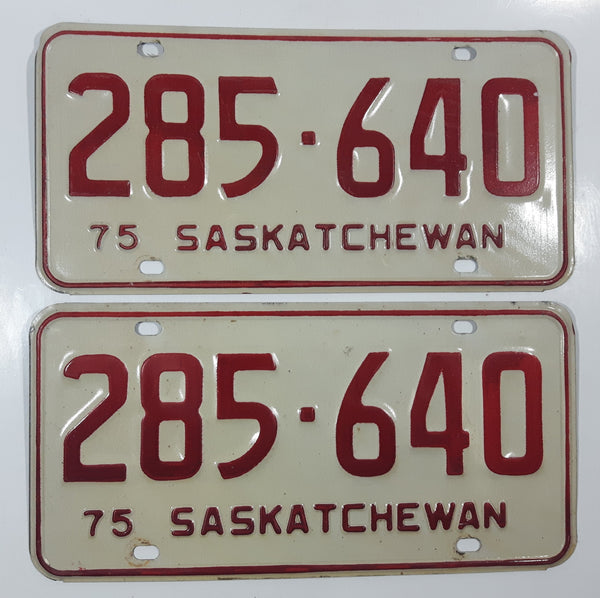 Set of Matching Vintage 1975 Saskatchewan Red Lettering White Vehicle License Plate Metal Tags 285 640