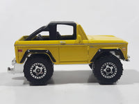 2010 Matchbox Camping Adventure Ford Bronco 4x4 1972 Yellow Die Cast Toy Car Vehicle