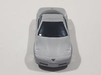 Maisto 1997 Chevrolet Corvette Silver Die Cast Toy Car Vehicle