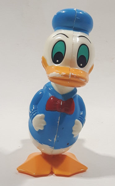 Tomy Walt Disney Productions Donald Duck Wobbling Shaking Wind Up Plastic Toy Figure