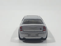 2006 Hot Wheels First Editions Chrysler 300C Hemi Silver Die Cast Toy Car Vehicle