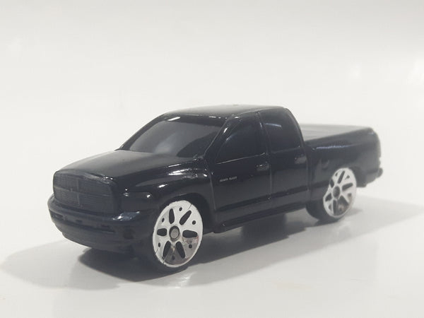 Maisto 2002 Dodge Ram 1500 Quad Cab Truck Black Die Cast Toy Car Vehicle