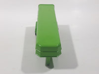 Maisto Countryside Farm & Field Overland Cattle Carriers Livestock Trailer Green Die Cast Toy Car Vehicle with Opening Rear Gate