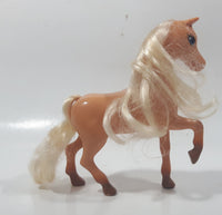 2009 Mattel Barbie Palomino Brown Horse 6 1/2" Tall Plastic Toy Figure