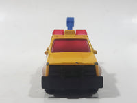 2002 Matchbox Service Station GMC Wrecker Tow Truck Rapid Rescue Yellow Die Cast Toy Car Vehicle
