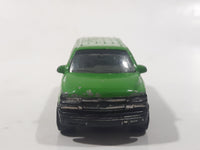 2010 Matchbox Construction 2000 Chevrolet Suburban Green Die Cast Toy Car Vehicle