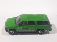2010 Matchbox Construction 2000 Chevrolet Suburban Green Die Cast Toy Car Vehicle