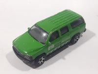 2010 Matchbox Construction 2000 Chevrolet Suburban Green Die Cast Toy Car Vehicle