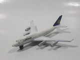 2009 Matchbox Lufthansa Boeing 747-400 Jumbo Passenger Jet Airplane White Die Cast Toy Car Vehicle