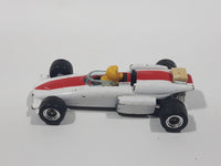 Vintage 1965 1972 Aviva United Features Syndicate Peanuts Woodstock Racer White Die Cast Toy Car Vehicle