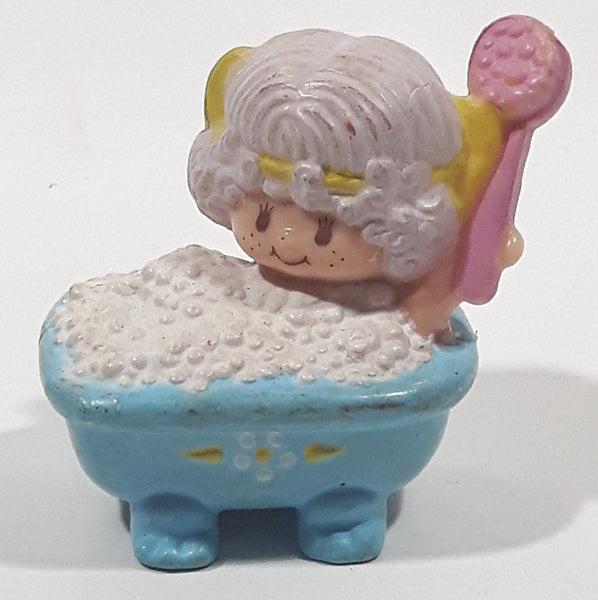 Vintage 1980s Kenner Strawberry Shortcake Angel Cake In Bubble Bath Tub 2 1/4" Tall Toy Figure