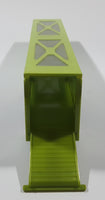 Maisto Pro Rodz Auto Haulerz Semi Tractor Truck and Trailer Green 1/64 Scale Die Cast Toy Car Vehicle