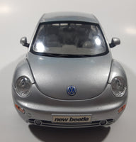 Maisto Volkswagen New Beetle Silver 1/18 Scale Die Cast Toy Car Vehicle with Opening Doors Hood and Hatch