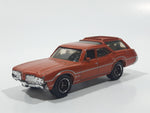 2010 Matchbox Camping Adventure 1971 Oldsmobile Vista Cruiser Metalflake Dark Orange 1:68 Scale Die Cast Toy Car Vehicle