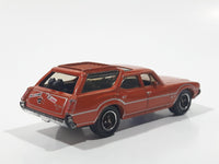 2010 Matchbox Camping Adventure 1971 Oldsmobile Vista Cruiser Metalflake Dark Orange 1:68 Scale Die Cast Toy Car Vehicle