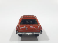 2010 Matchbox Camping Adventure 1971 Oldsmobile Vista Cruiser Metalflake Dark Orange 1:68 Scale Die Cast Toy Car Vehicle