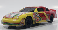 1997 ToyBiz NASCAR #5 Terry Labonte Kellogg's Corn Flakes Starburst Yellow and Red Die Cast Toy Race Car Vehicle