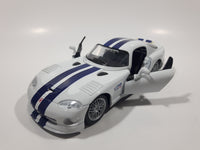 Maisto Dodge Viper GT2 White with Blue Stripes 1/24 Scale Die Cast Toy Car Vehicle Missing Spoiler