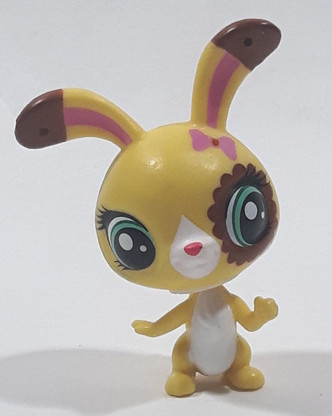 LPS Littlest Pet Shop Buttercream Sundae Yellow 2 1/2" Tall Toy Figure