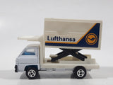 RealToy Lufthansa Airline Catering Airplane Loading Scissor Lift Container Truck White Die Cast Toy Car Vehicle