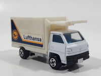 RealToy Lufthansa Airline Catering Airplane Loading Scissor Lift Container Truck White Die Cast Toy Car Vehicle