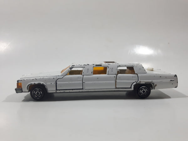 Vintage Majorette No. 339 Limousine White with Opening Doors and Sunroof 1/58 Scale Made in France