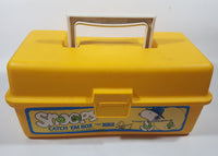 Vintage 1965 Zebco United Features Syndicate Peanuts Snoopy Catch 'Em Box Yellow Plastic Fishing Tackle Box