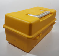 Vintage 1965 Zebco United Features Syndicate Peanuts Snoopy Catch 'Em Box Yellow Plastic Fishing Tackle Box