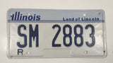 1980s 1990s Illinois Land of Lincoln 'R' Metal Vehicle License Plate Tag SM 2883