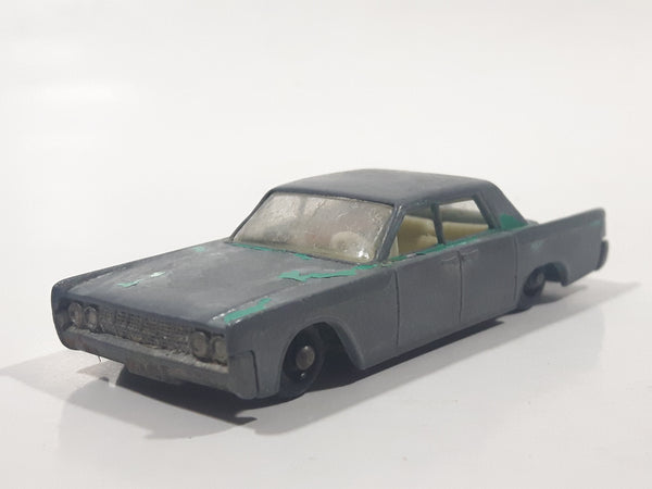 Vintage 1970s Lesney Matchbox Series No. 31 Lincoln Continental Green Blue Die Cast Toy Car Vehicle