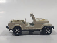 Vintage 1981 ERTL Dukes of Hazzard Daisy Duke's Jeep White Cream Die Cast Toy Car Vehicle 1/64 Scale