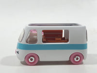 Moose Shopkins White Die Cast Toy Car Vehicle