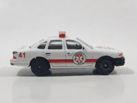 Rare Golden Wheels 1998 Crown Victoria Emergency 9-1-1 #41 White Die Cast Toy Car Vehicle