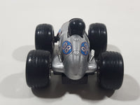 2002 NewRay #98 Silver wit Blue and Red Nose Pull Back Friction Die Cast Toy Car Vehicle