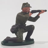 Vintage Solider Army Man in Half Crouch Position with Gun 1 1/2" Tall Toy Figure