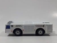 Rare RealToy Qatar Airways Airport Ground Support Airplane Towing Vehicle White Die Cast Toy Car Vehicle