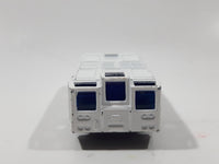 Rare RealToy Qatar Airways Airport Ground Support Airplane Towing Vehicle White Die Cast Toy Car Vehicle