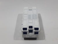 Rare RealToy Qatar Airways Airport Ground Support Airplane Towing Vehicle White Die Cast Toy Car Vehicle