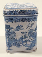 Grumbridge, Bedford, England Blue Willow Pattern 3 1/8" Tall Metal Tea Tin Container